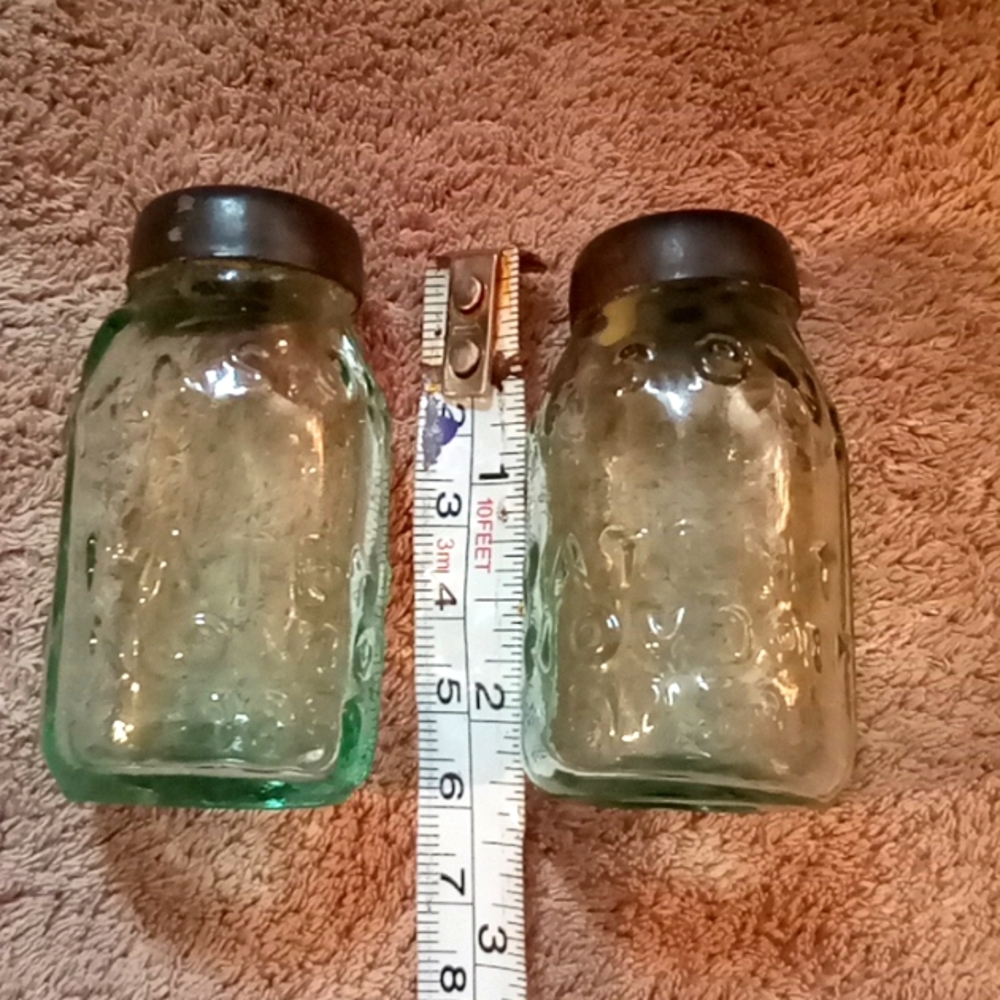 Miniature Mason brand jars 2.25inches tall mint condition